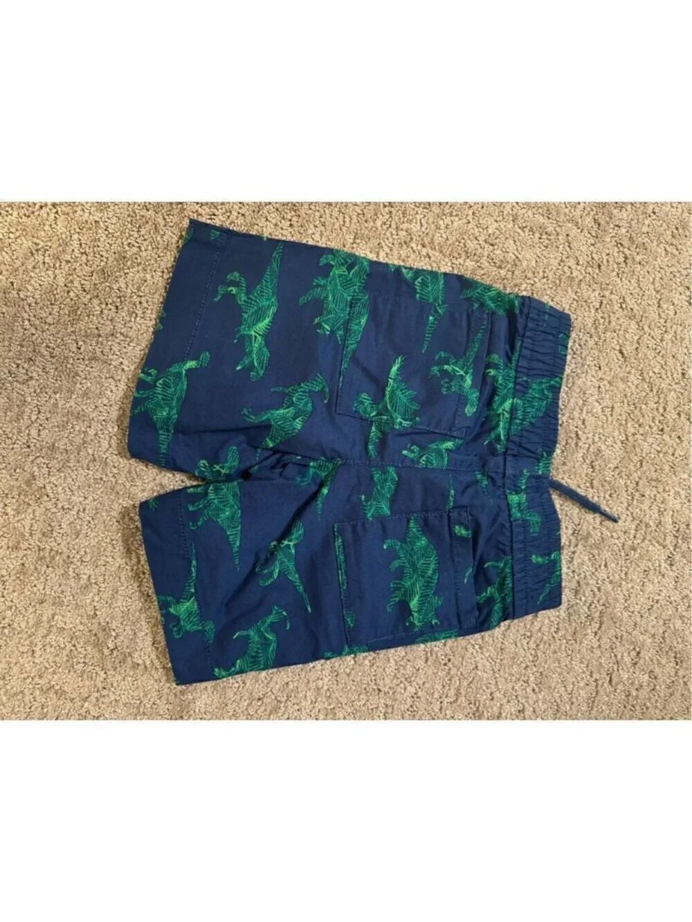 Gap navy with green Dino print Boys 3T shorts. New without tags